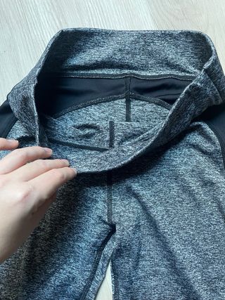 Leggings deportivos grises y negros Talla M