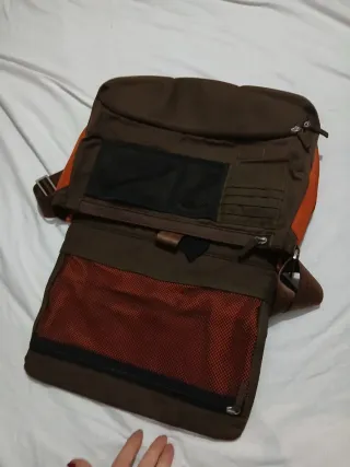 Borsa da computer oppure cartella enorme