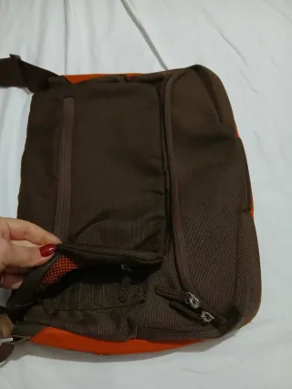 Borsa da computer oppure cartella enorme