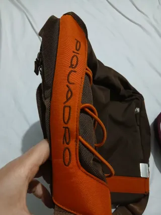 Borsa da computer oppure cartella enorme