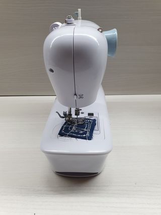 Máquina de coser Solac SW8221