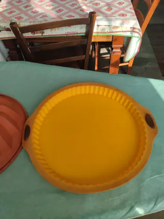 Set Teglie Torta Silicone Rosso e Giallo