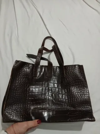 Borsa in pelle effetto coccodrillo marrone