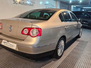 VOLKSWAGEN Passat 3.2 V6 FSI Highline DSG 4 Motion