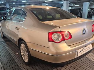 VOLKSWAGEN Passat 3.2 V6 FSI Highline DSG 4 Motion