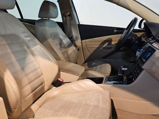 VOLKSWAGEN Passat 3.2 V6 FSI Highline DSG 4 Motion