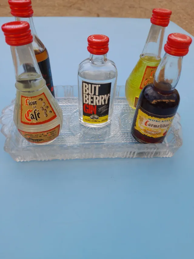 Lote di Mini Bottiglie da Collezione