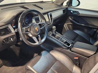 PORSCHE Macan Turbo