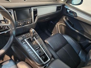 PORSCHE Macan Turbo