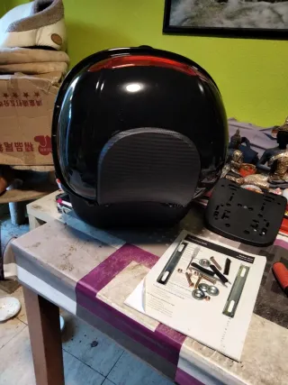 Baúl trasero moto/scooter negro 32 litros.26*34*38