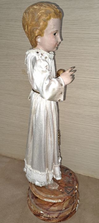 Niño Jesús de Praga, o niño de la bola, Cap i pota