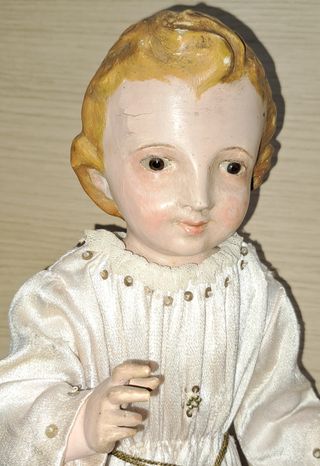Niño Jesús de Praga, o niño de la bola, Cap i pota