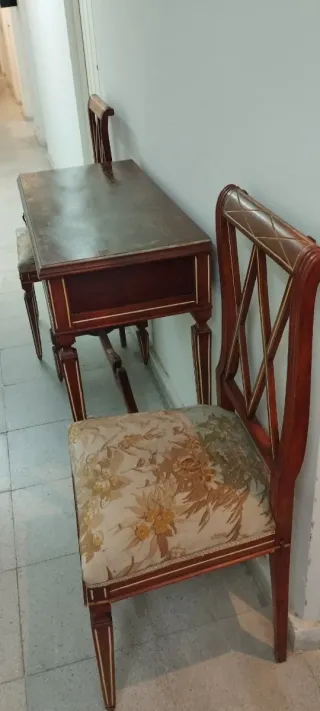 Mesa recibidor con espejo y 2 sillas