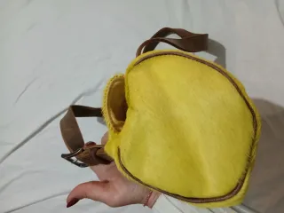 Borsa Gialla con Dettagli Marroni