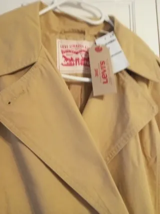 Gabardina Levi's Beige Talla L