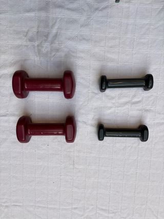 Juego de 4 pesas (2 rojas, 2 negras)