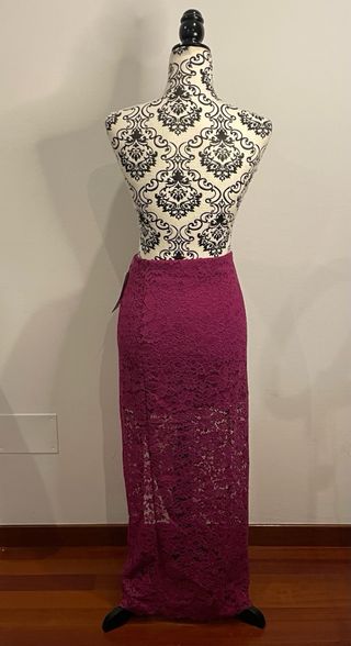 falda de encaje fucsia Zara nueva
