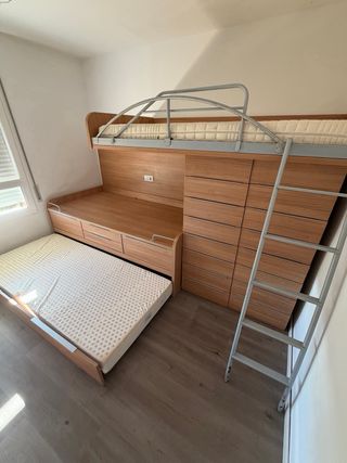 Mueble litera con escritorio y cajones