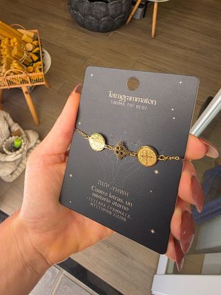 Pulsera Triple Protección Dorada Acero Inoxidable