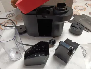 Cafetera Nespresso Vertuo Pop Krups Roja