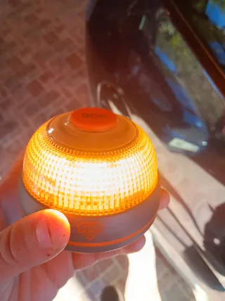 Baliza V16 Luz Emergencia DGT Geolocalizada