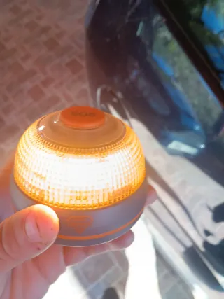 Baliza V16 Luz Emergencia DGT Geolocalizada