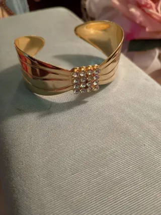 Bracciale vintage dorato con strass