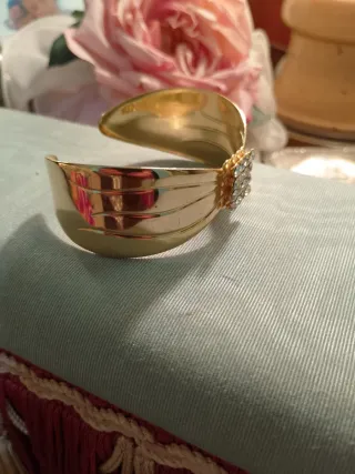 Bracciale vintage dorato con strass