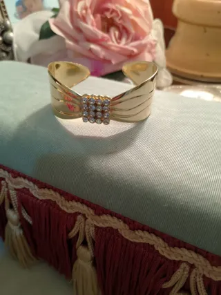 Bracciale vintage dorato con strass