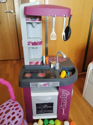 Cocinita Smoby con carrito y accesorios