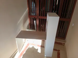 Escritorio infantil con repisa