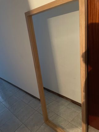 Specchio a figura intera in legno