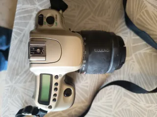 Cámara Nikon F50 Plata