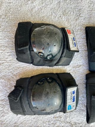 Protecciones infantiles Oxelo negro