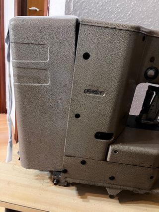 Máquina de coser Brother hojalatera