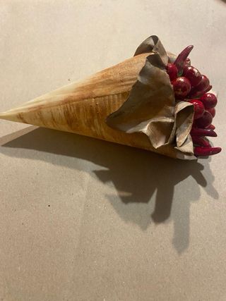 Cornucopia cartapesta fatta a mano