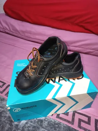 Zapatos de trabajo ROBUSTA mujer negros