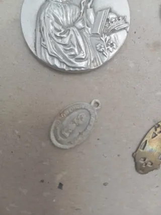 Lote 7 medallas religiosas