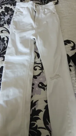 Pantalón vaquero blanco pitillo talla 32