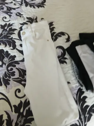 Pantalón vaquero blanco pitillo talla 32