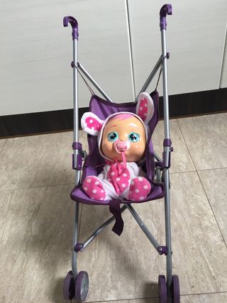 Muñeco Bebé Llorón con Sillita