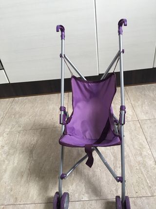 Muñeco Bebé Llorón con Sillita