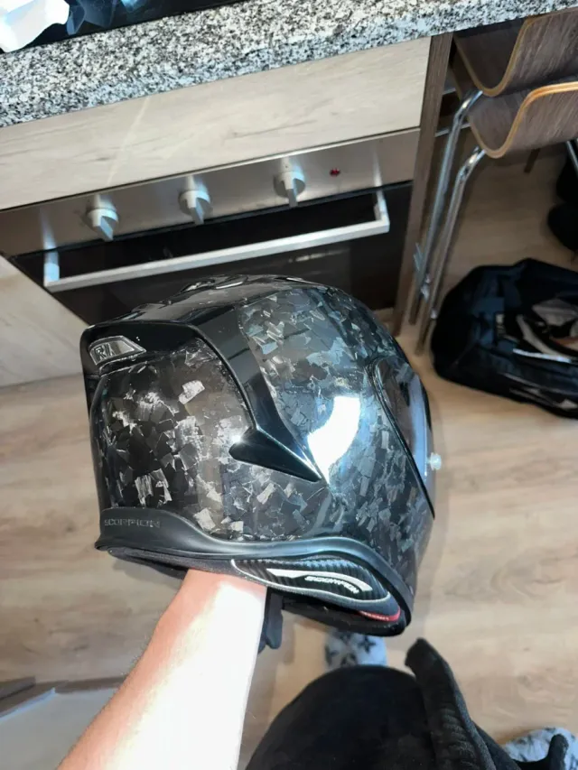 Casco Scorpion R1 Exo Carbon Air Con intercom