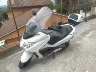 Honda Forza 250 (2009) tiene 87142 km