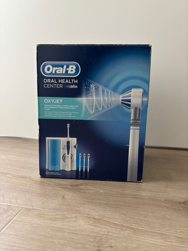 Oral-B Oral Health Center OxyJet