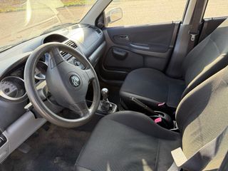 Suzuki Ignis 2005