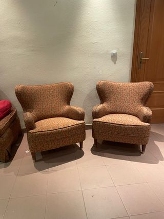 Coppia di poltrone imbottite vintage