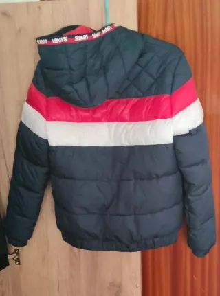 Cazadora Levi's niño azul y roja