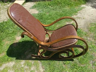 Sillón Mecedora Antiguo Marrón