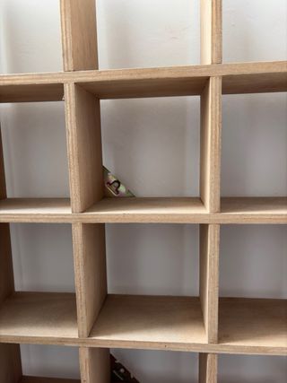 Estantería de madera para pared